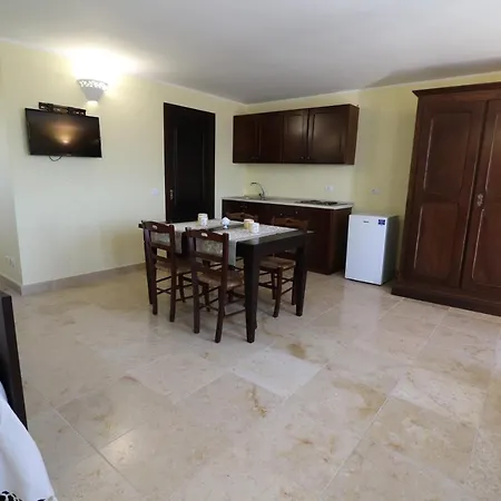 In Bb - Triple Deluxe Attic Of Citrus בית הארחה Carmiano (Apulia)