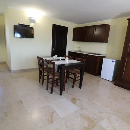 In Bb - Triple Deluxe Attic Of Citrus בית הארחה Carmiano (Apulia)